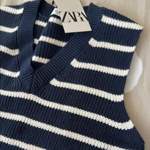 Zara Women's Blue and White Striped Sweater Vest